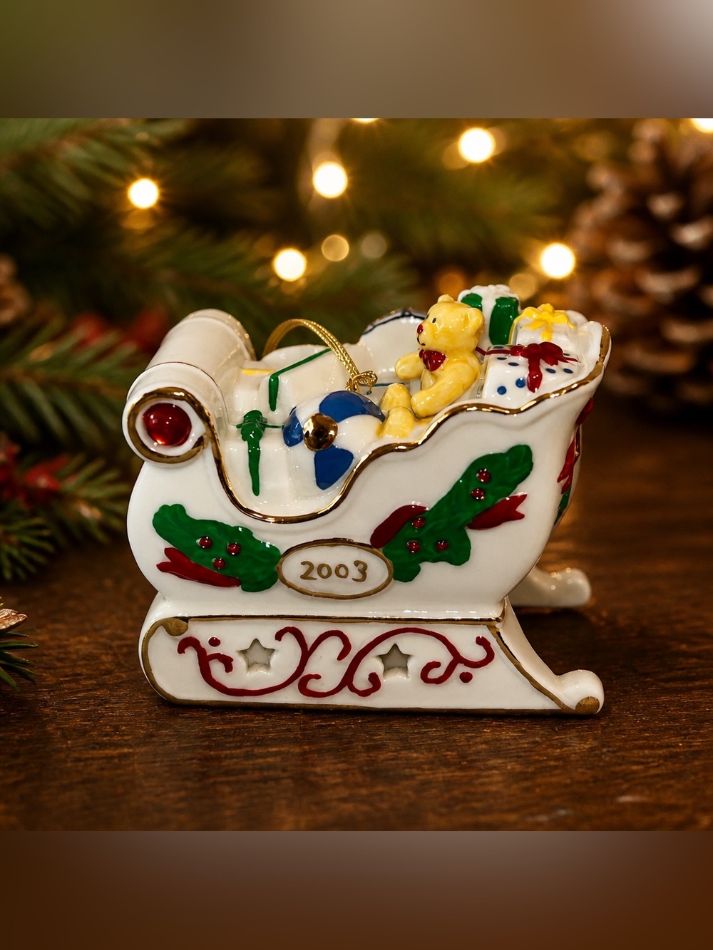 Avon Holiday Treasures 2003 Porcelain Sleigh Christmas Ornament with box